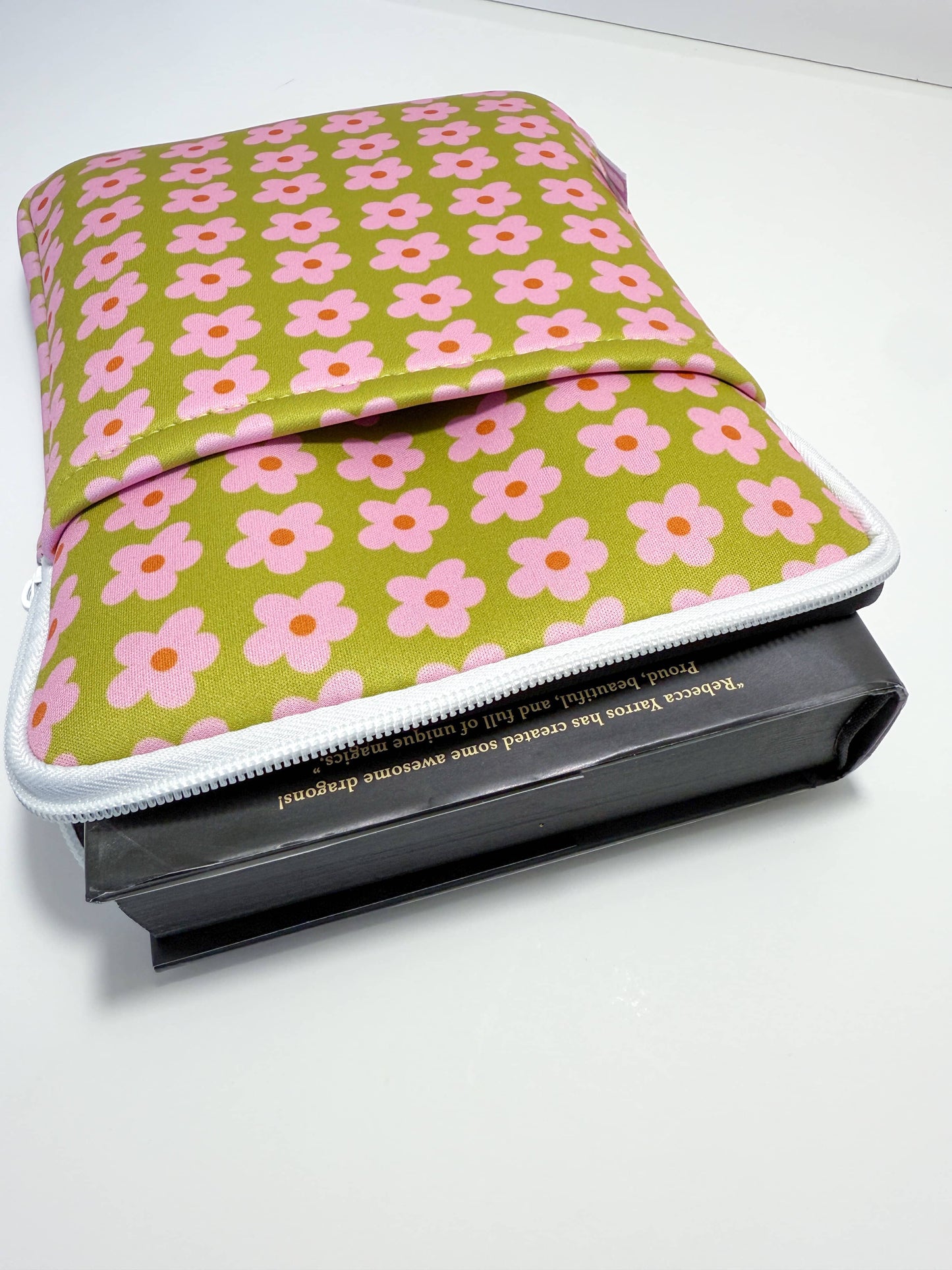 LARGE 10.5" - Olive & Pink Flowers Readers Protective Sleeve