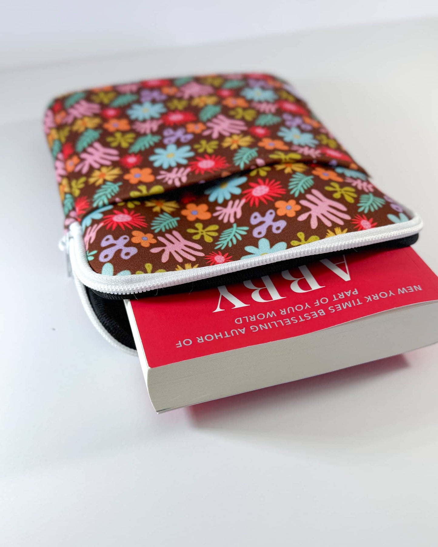 REGULAR 8.5" Sweet Bloom - Readers Protective Sleeve
