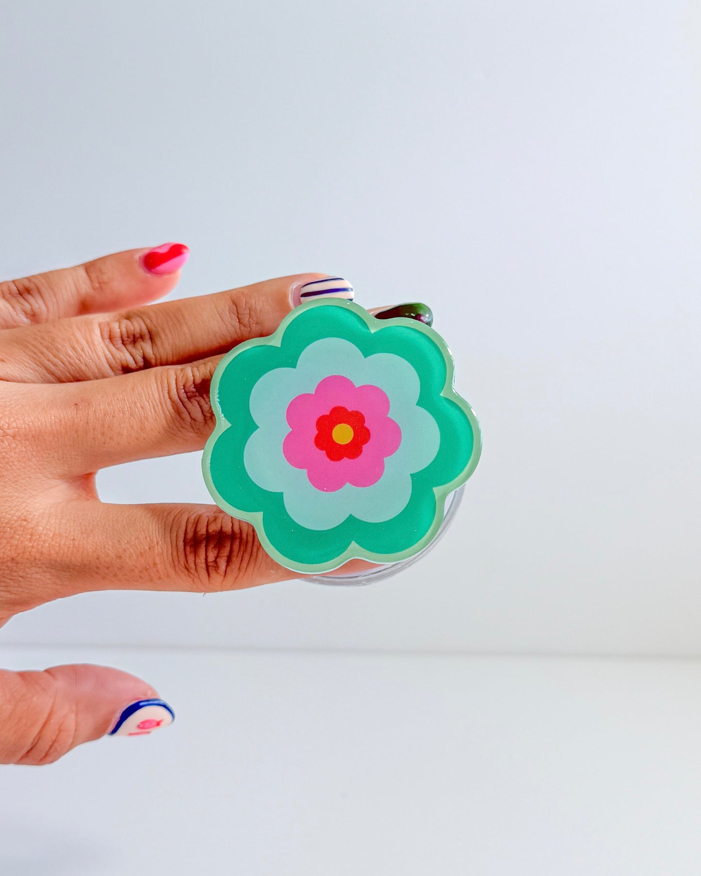 Groovie Bloom Magnetic Grip Holder