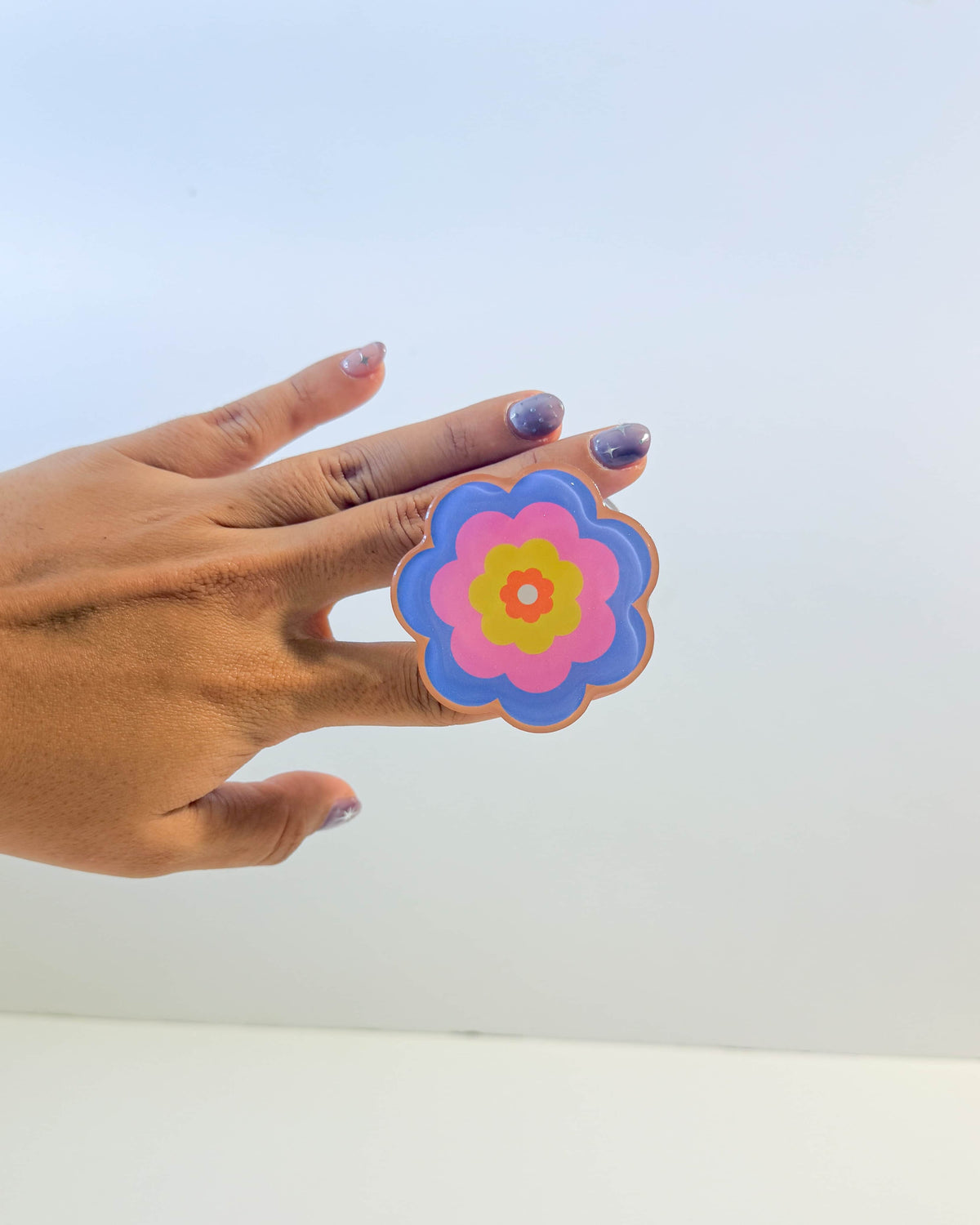Funky Bloom Magnetic Grip Holder